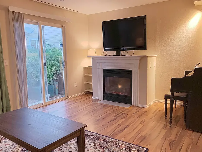 9367 E Alabama Pl — Photo 2
