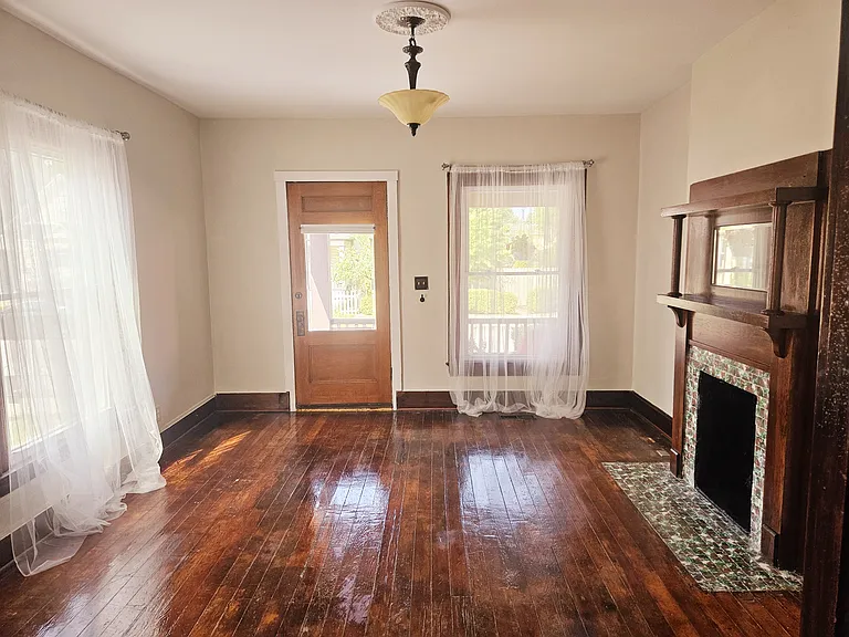 62 McClure St — Photo 3