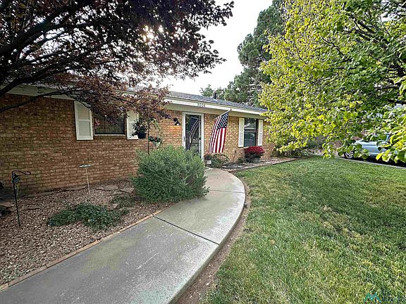 3rd image of 3008 Belmont Dr