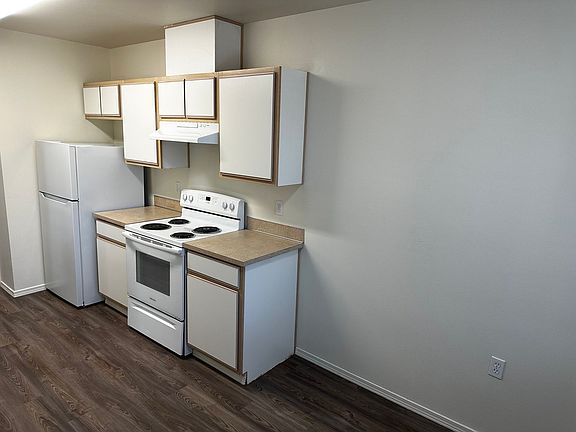4th image of 4995 Delight St N #204