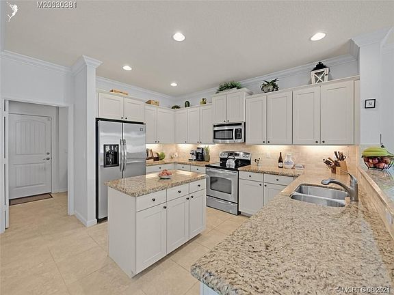 5th image of 2028 NW Windemere Dr