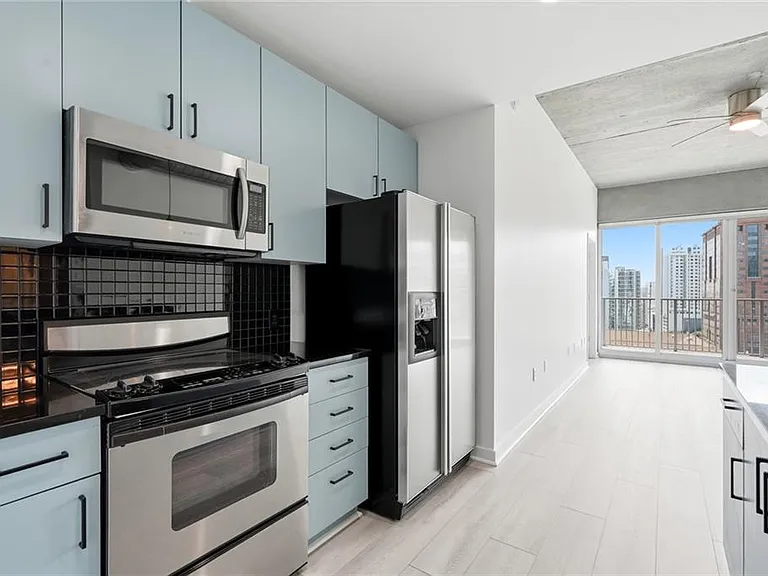 943 Peachtree St NE #1210 — Photo 3
