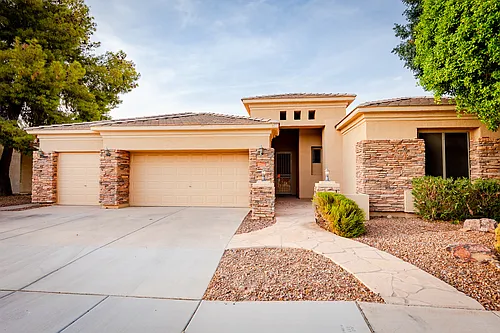 462 W Carob Dr Photo 1