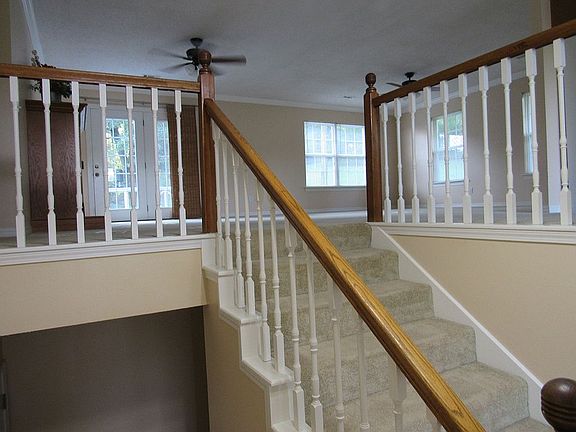 4th image of 170 S Napier Ave