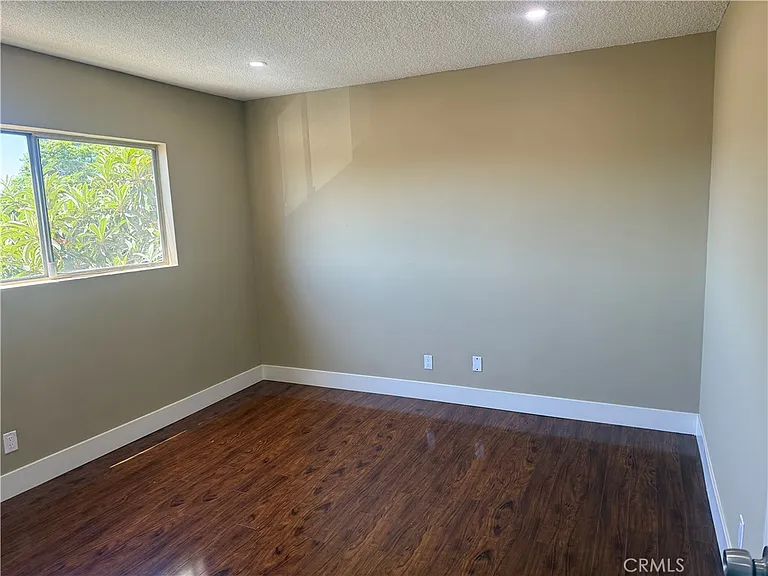 600 E Acacia Ave #6 — Photo 11