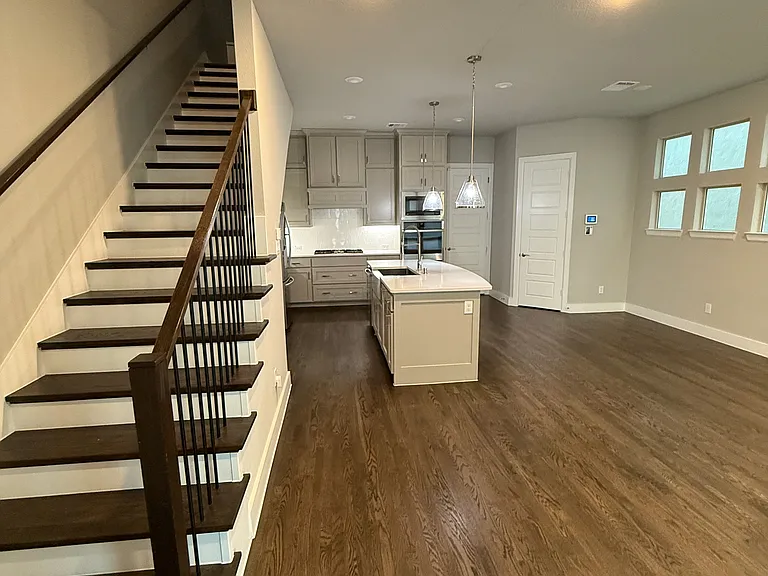 8052 Ingram Dr — Photo 15