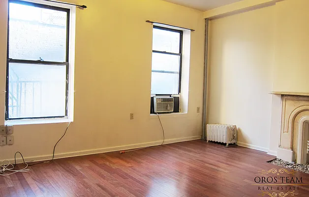 Rented by City Connections Realty | media 2