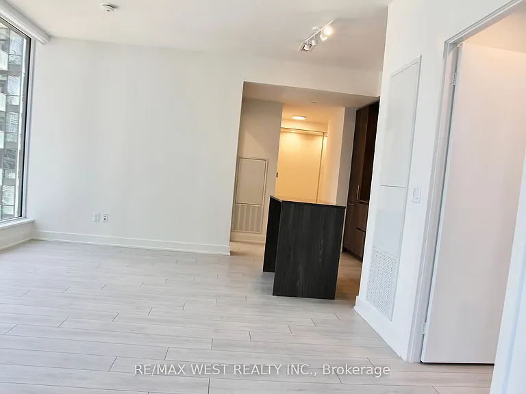 15 Mercer St #2504 — Photo 10