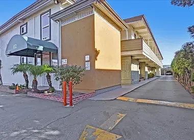 Building Photo - 112 N Bayshore Blvd #17