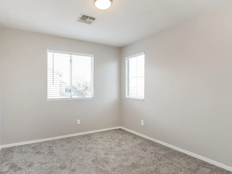 3728 S 54th Gln — Photo 13
