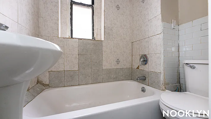 Rented by Nooklyn NYC LLC | media 22