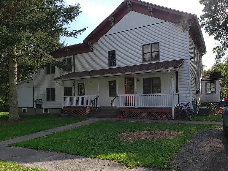 River St — Photo 1