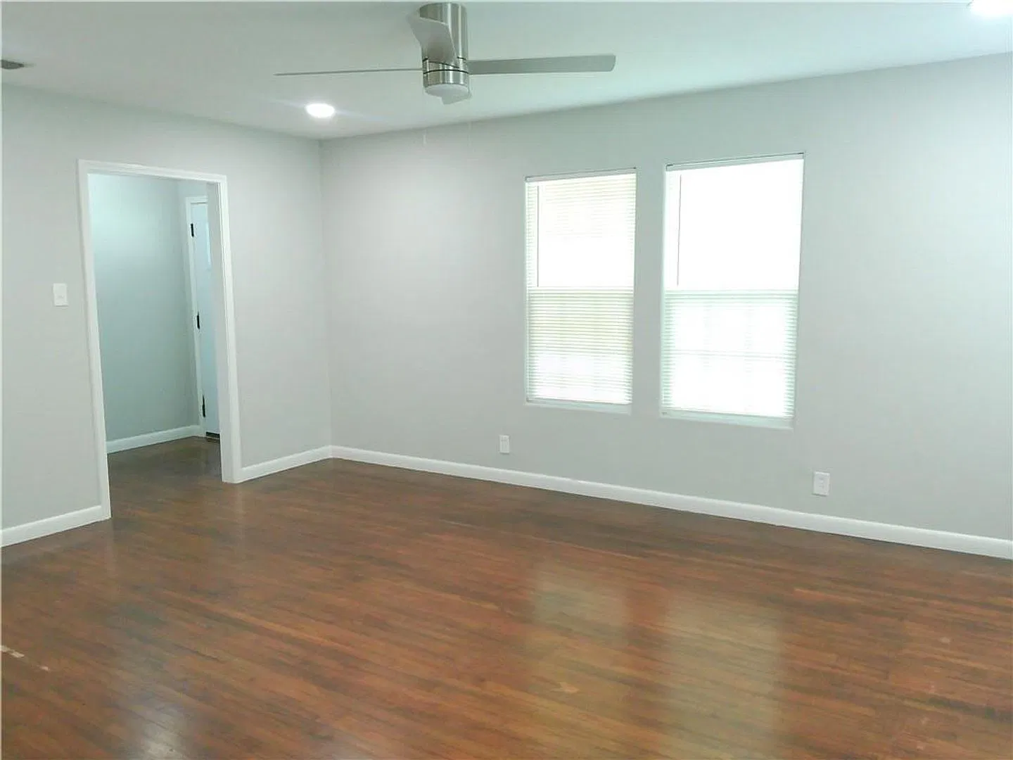 534 Ohio Ave - 3/Bed 1.5/Bath - $1650/month — Photo 4