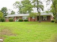 2nd image of 360 Oakwood Dr