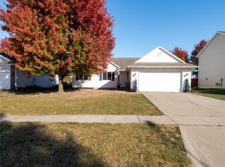 135 Glendale Dr, Waukee, IA 50263