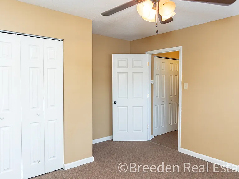 239 Maple St — Photo 27