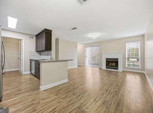 120 Granville Ct, Sandy Springs, GA 30328