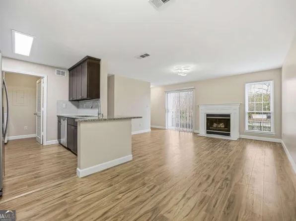 120 Granville Ct, Sandy Springs, GA 30328