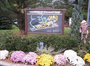 4-2 Foxwood Dr, Pleasantville, NY 10570