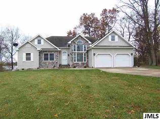 80 Washington Lk, Brooklyn, MI 49230