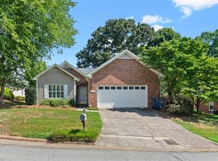2909 Woodington Dr, Winston Salem, NC 27103