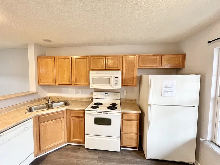 15113 Deshler Ct — Photo 3