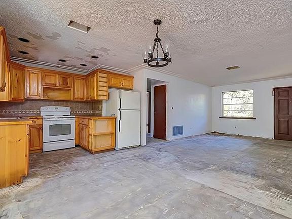 2nd image of 3401 Riderwood Dr