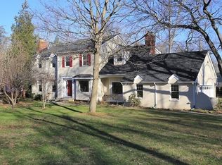 11 Heather Ln, Basking Ridge, NJ 07920