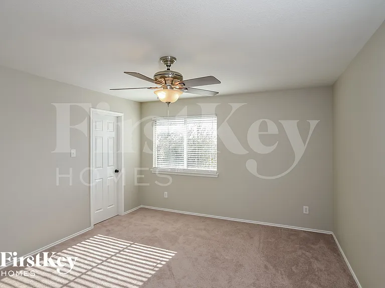6122 Kenedy Leaf — Photo 11