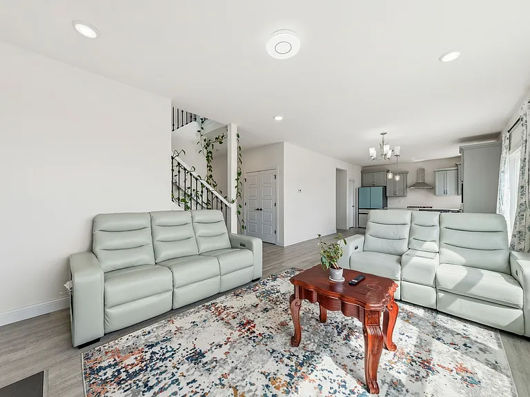 106 Sommerset Ct — Photo 12