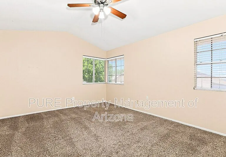 1151 N Cambridge St — Photo 10