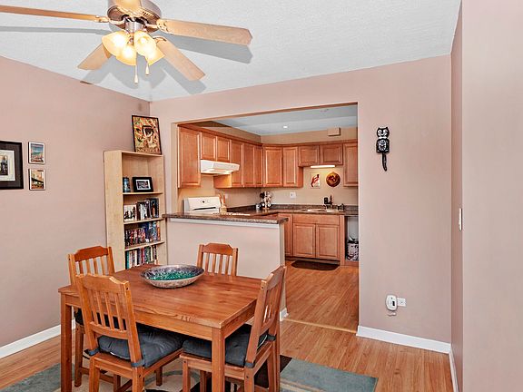 Relaxing space to enjoy meals