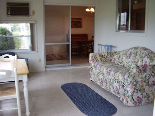 5th image of 1001 La Jolla Ave