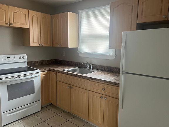 4th image of 340 Mineola Ave Floor 2