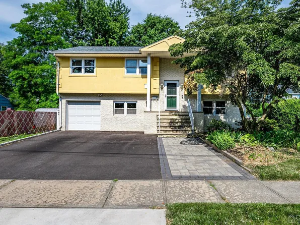 49 Summit Ave, Metuchen, NJ 08840