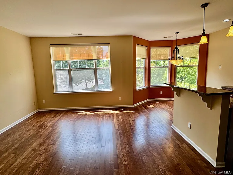 8 Green Ct — Photo 11