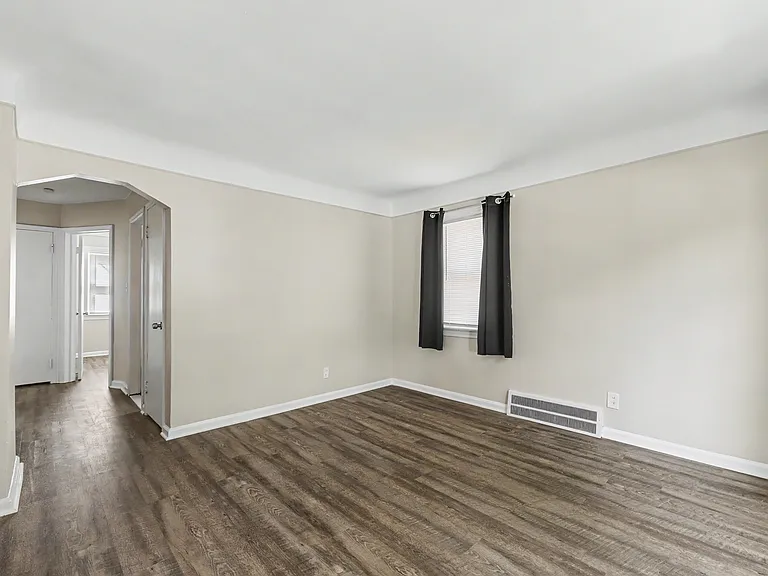 505 Minerva Ave — Photo 8