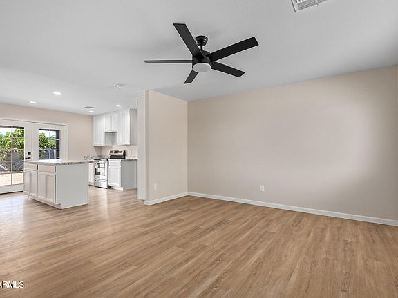 5th image of 3039 W Corrine Drive