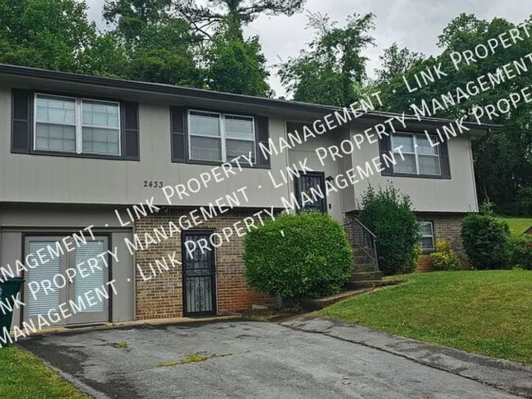 2433 Meade Cir — Photo 11