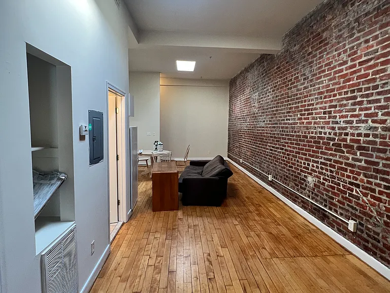 813 W Broad St #C — Photo 13