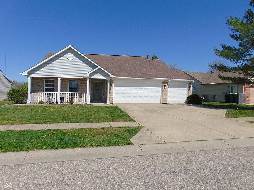 1st image of 982 Youngs Creek Dr