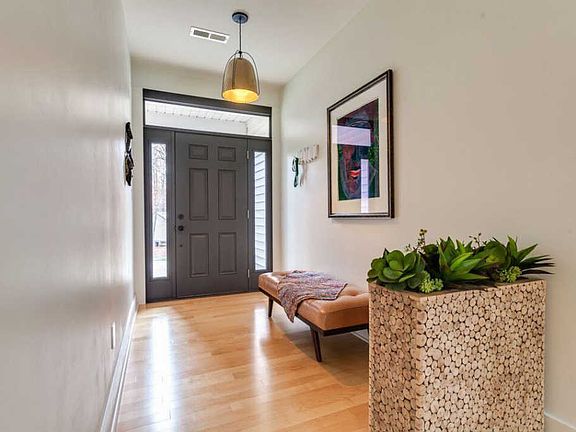 2nd image of 1117 Havenwood Dr