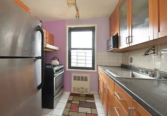 4th image of 84-01 Main St #624