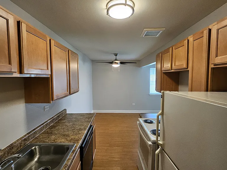 Willowbrook Apartment Homes — Photo 57