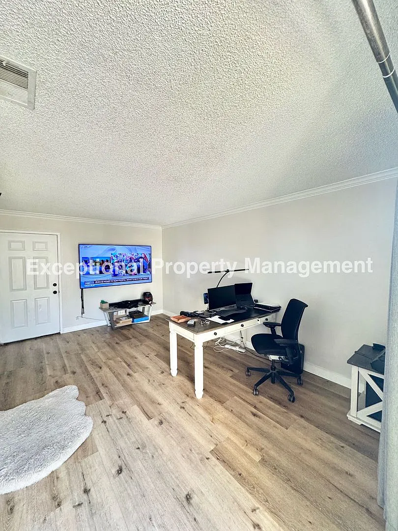 Building Photo - 10655 Lemon Ave #2906