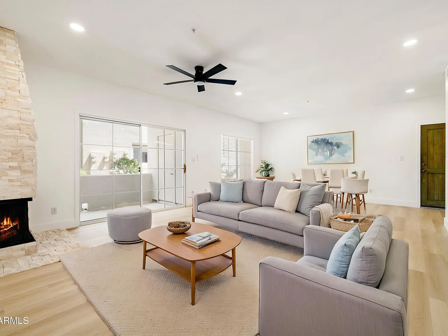 2 bed, 2.0 bath, 1294 sqft, $2,700 — Photo 1