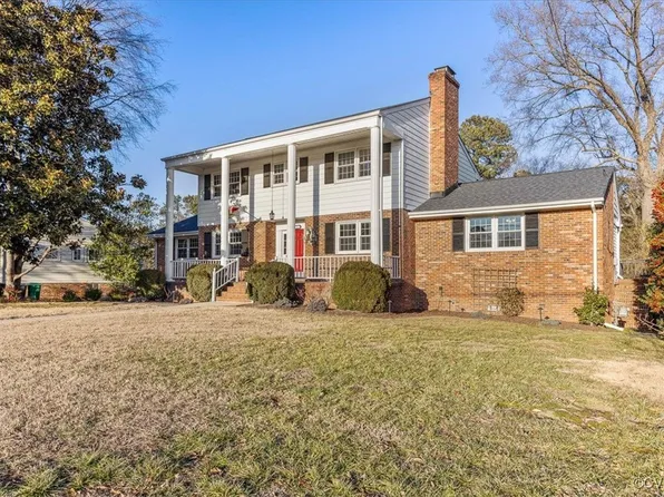 1007 Forestview Dr, Colonial Heights, VA 23834