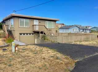 1202 NW Pacific Way, Waldport, OR 97394