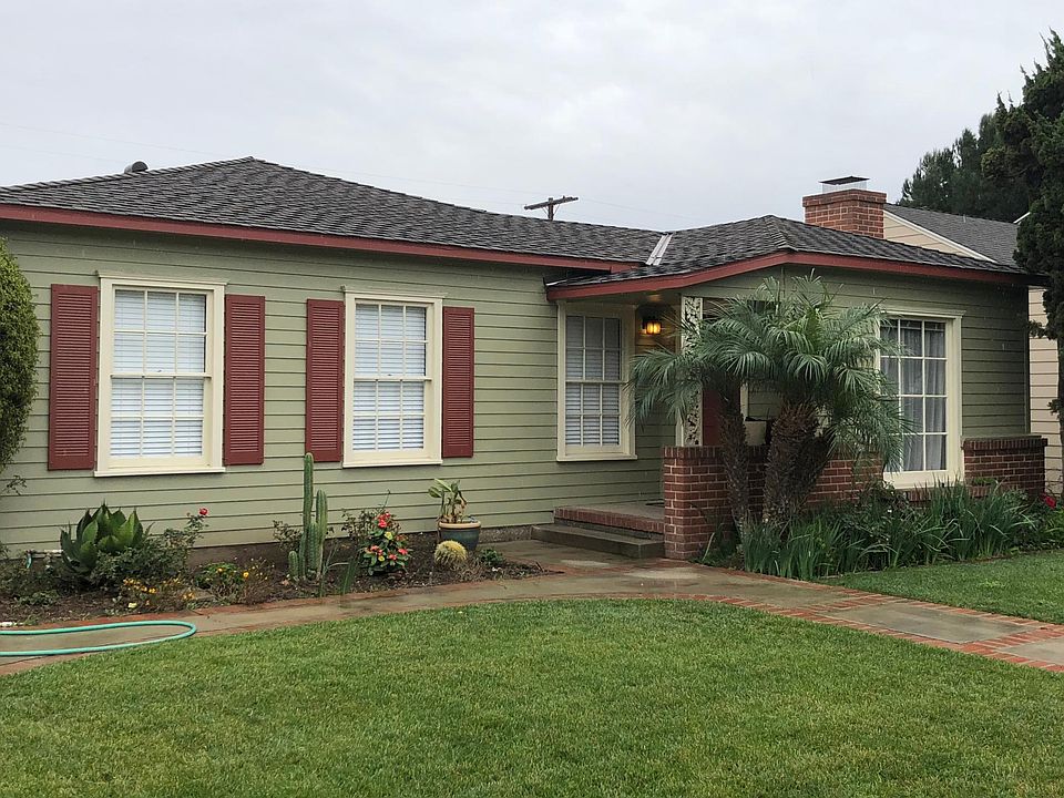  New roof, new siding, new paint!
