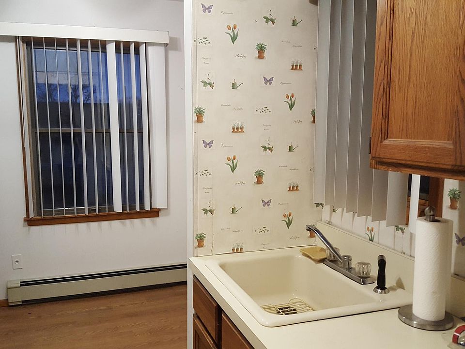 2nd image of 24 Willow Ln